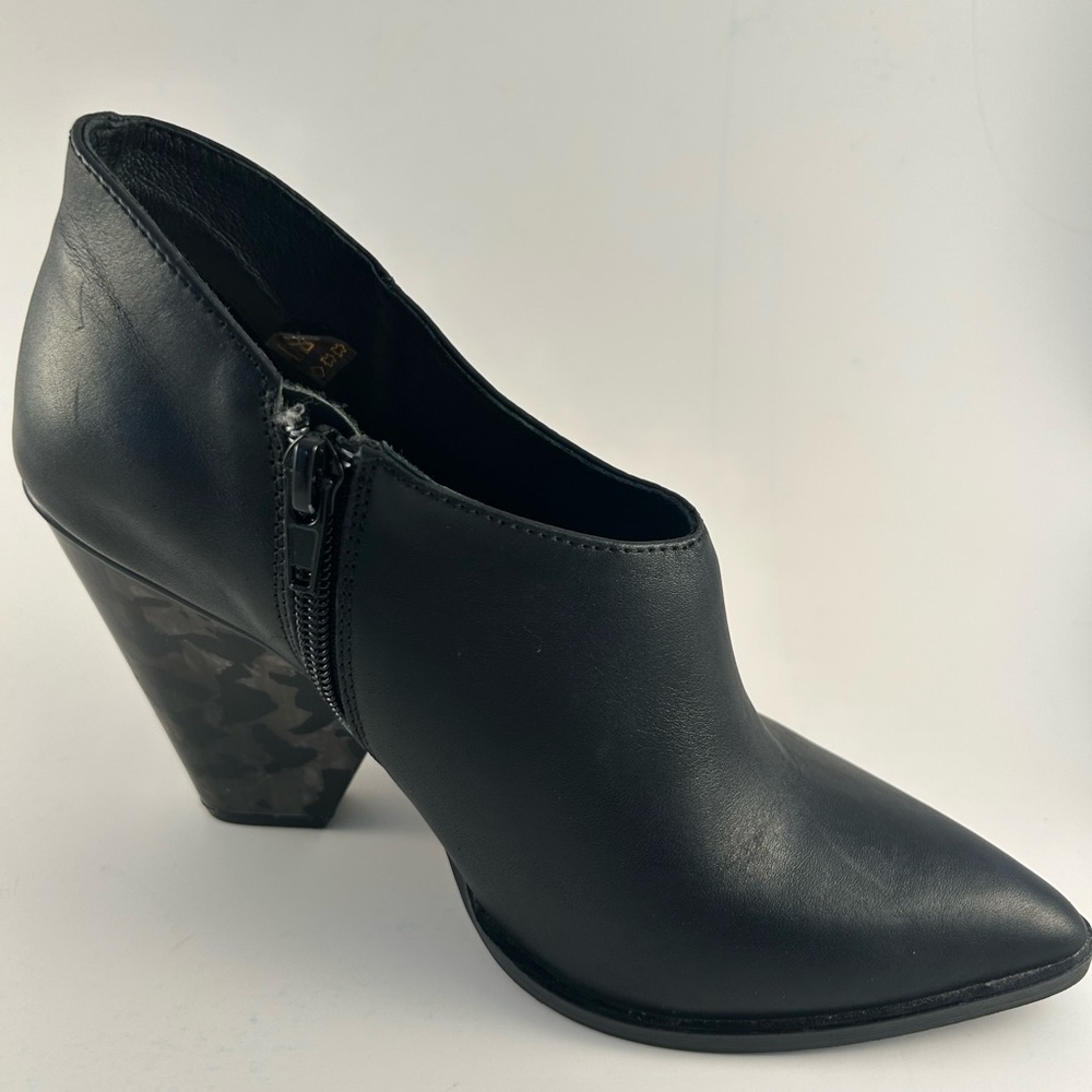 42 GOLD BOOTS SIZE 6/36.5 BLACK LEATHER MARBLE BLOCK HEEL 3-3/4”